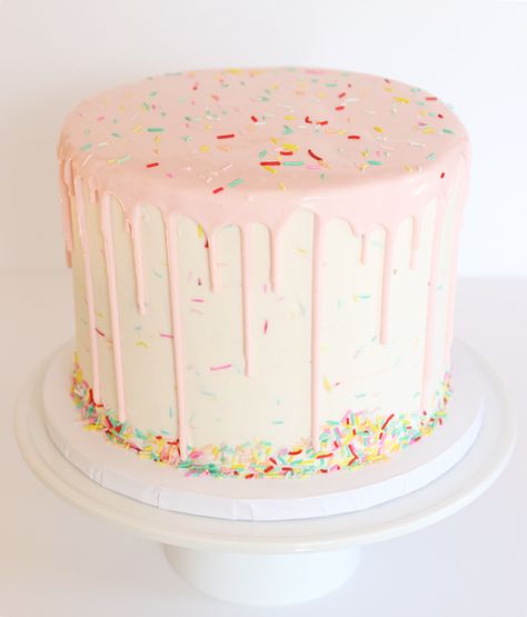 Drip Smash Cake, Sprinkle Cake Smash, Sweet One Smash Cake, Sprinkle Drip Cake, 17 Cake, Birthday Drip Cake, 12th Birthday Cake, Pastel Cakes