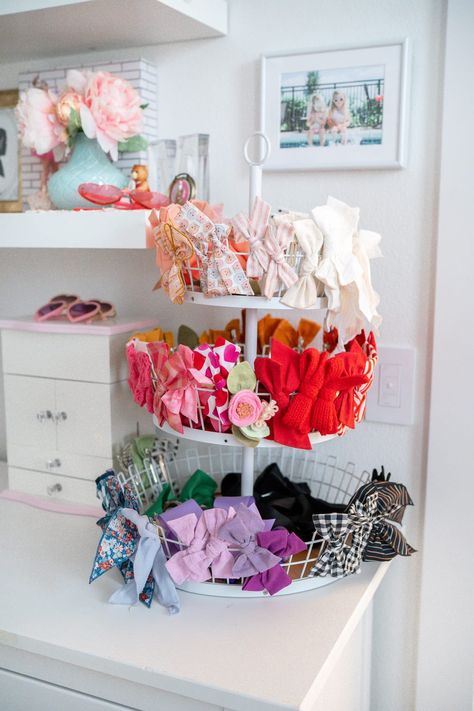 Four Hair Bow Storage and Organization Ideas - Hairbow Organizer Ideas, Girls Hair Accessories Organization, Hair Accessories Organization For Kids, Baby Girl Bow Storage, Bow Organizer Nursery, Bow Storage Nursery, Bow Organizer Ideas, Nursery Bow Organization, Baby Bow Storage