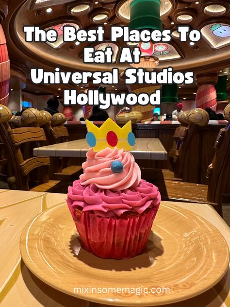 Ready for a taste of adventure? 🚀 From mouthwatering theme park eats 🍔🍕 to exclusive dining experiences at our magical attractions, you'll never go hungry at Universal Studios Hollywood! Discover our top foodie picks and add the perfect flavor to your trip! 👩‍🍳✨ Universal Hollywood Food, Universal Studios Hollywood Food, Universal Studios Food, Hollywood Food, Universal City Walk, Universal Hollywood, Gourmet Salad, Snack Shop, Universal Studios Hollywood