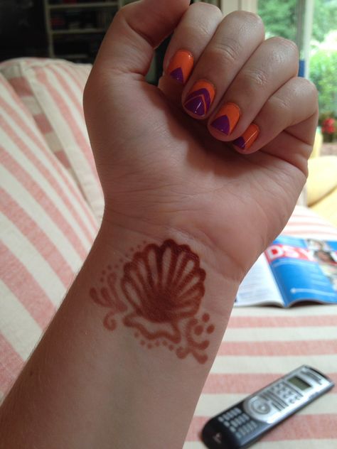 Cute Summer Henna Designs, Summer Henna Designs Easy, Beach Henna Designs, Henna Designs Summer, Sea Henna Designs, Henna Beachy Designs, Henna Tattoo Designs Beach, Ocean Henna Designs, Ocean Henna Tattoo