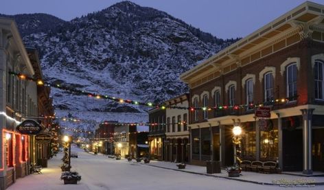 Here Are The Top 12 Christmas Towns In Colorado. They're Magical. Colorado Aesthetic, Colorado Christmas, Colorado Towns, Colorado Winter, Estes Park Colorado, Ski Town, Breckenridge Colorado, Aspen Colorado, Christmas Town