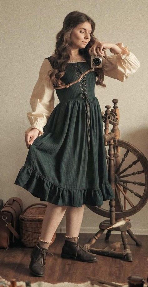 Vintage Cottagecore Outfits, Gaun Abad Pertengahan, Cottagecore Outfit, Cottagecore Clothes, Fair Outfits, Cottagecore Outfits, Old Fashion Dresses, Cottagecore Fashion, Cottagecore Style