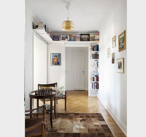 Ceiling Shelves, Apartment Entryway, Colorful Interior Design, Bright Apartment, Design Apartment, Loft Apartment, Nordic Design, Apartment Living, Small Apartments