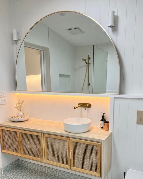 Arch Mirror Bathroom, Hamptons Farmhouse, Small Ensuite, Beautiful Bathroom Vanity, Mirror Unit, Modern Bathroom Mirrors, House Bathrooms, Double Mirror, Basin Cabinet