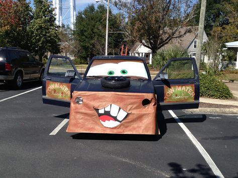 Trunk or treat Trunk Or Treat Decorating Ideas, Trunk And Treat, Halloween Car Decorations, Trunker Treat Ideas, Church Trunk, Mater Cars, Halloween Trunk Or Treat, Truck Wallpaper, Diy Carnival