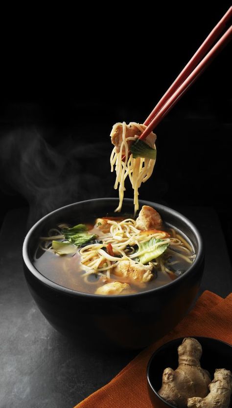 Ginger Ramen, Ramen Photography, Chicken Ginger, Thai Food Photography, Asian Food Photography, Bar Restaurant Design, Architecture Restaurant, Ramen Bar, Dark Food Photography