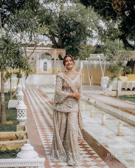 Here comes the unseen Chooda Ceremony Pics of the very Gorgeous Bride @officialsurbhic!! She is looking Beautiful.. ♥️☺️ Outfit - @prestocoutureofficial PR - @wedding_trip_ Jewels - @curiocottagejewelry On the feet - @azorafashionofficial Stylist - @stylebysaachivj Styling team - @styledbynikinagda @sanzimehta777 Glam - @makeupbypratiba Venue - @hotelchomupalace Event Planners - @intimateaffairsbyrt Chooda Covers - @pirohi.by.nb Follow 👉 @TheFabApp for more updates.. ✔️ . . . . . #indianbri... Chooda Ceremony Outfit, Chooda Ceremony, Lehenga Bollywood, Wedding Lookbook, Event Planners, Here Comes, Beautiful Bride