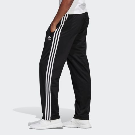 Adidas track pants - xl or XXL, any loose fit and straight leg style Adidas Track Pants Outfit, Adidas Pants Outfit, Adidas Outfit Men, Adidas Trousers, Track Pants Outfit, Adidas Hose, Track Pants Mens, Pants Outfit Men