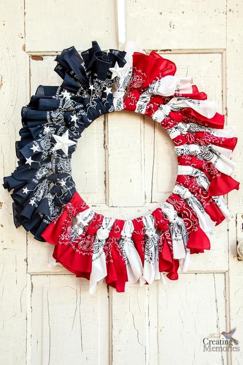 The Easiest Patriotic Bandana Wreath Tutorial with Video instructions Patriotic Wreath Diy, Diy Patriotic Wreath, Bandana Wreath, American Flag Crafts, Memorial Day Decorations, American Flag Wreath, Flag Crafts, Flag Wreath, Memorial Day Wreaths