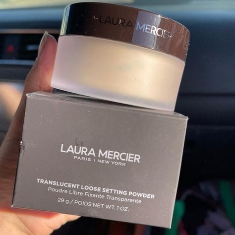 Laura Mercier Translucent Loose Setting Powder Laura Mercier Setting Powder, Best Setting Powder, Blonde Hair Outfits, Laura Mercier Loose Setting Powder, Laura Mercier Powder, Laura Mercier Translucent Powder, Chanel Hydra Beauty, Makeup Shopping, Lipstick Eyeshadow