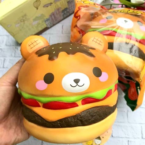 Jumbo Yummiibear burger squishy ~ fast food cafe collection *licensed by Creamiicandy x Puni Maru * Types Of Burgers, Jumbo Squishies, Food Cafe, Kawaii Stuff, Fidget Toys, Im Not Perfect, Cafe, Snacks, Packaging