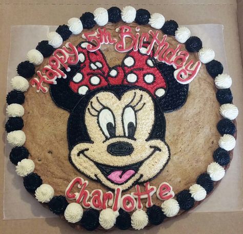 Minnie Mouse cookie cake Minnie Mouse Cookie Cake, Mickey Mouse Cookie Cake, Pink Minnie Mouse Cookies 2nd Birthday, Birthday Cake Cookies, American Cookies, Giant Cookie Cake, Minnie Mouse Giant Cupcake, Minni Mousse Cake, Butter Cream Mini Mouse Cake