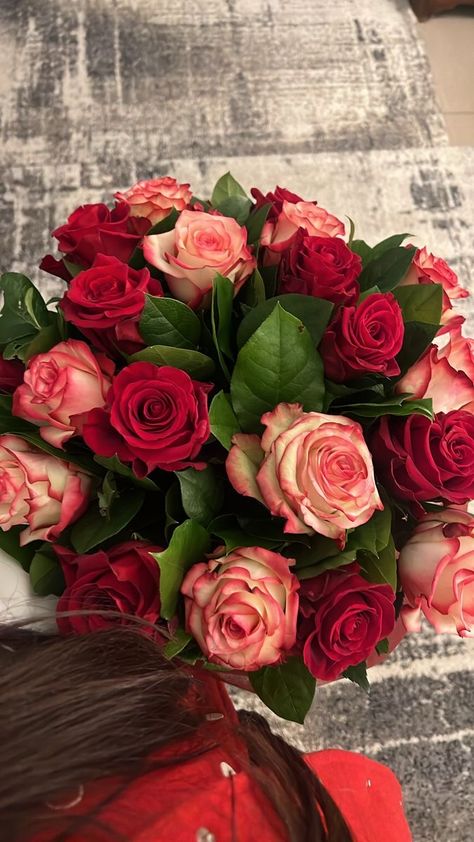 Pink Red Bouquet, Luxury Flower Bouquets, Aesthetic Roses, Boquette Flowers, Flowers Bouquet Gift, Nothing But Flowers, Fresh Flowers Arrangements, Flower Therapy, Beautiful Bouquet Of Flowers