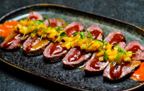 Beef Dishes Fine Dining, Beef Tataki Recipe, Wagyu Recipes, Japanese Lion, Chotto Matte, Beef Sushi, Fruit Salsa Recipe, Beef Tataki, Nice Restaurant