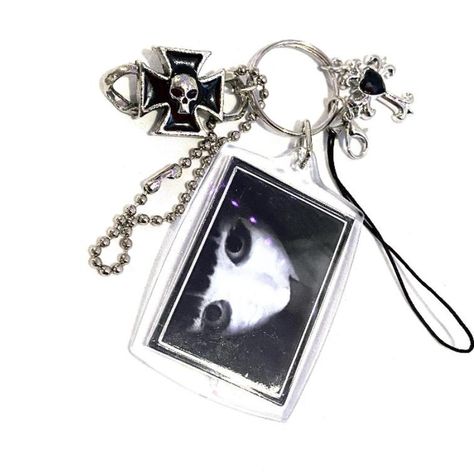 ☆ cr33py keychain ☆ double sided horror print ... - Depop Alt Keychain, Emo Keychains, Pretty Lockets, Horror Keychain, Goth Keychain, Horror Jewelry, Horror Prints, Aesthetic Goth, Kawaii Goth