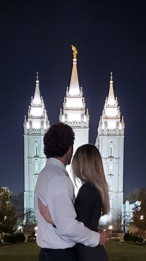 A couple putting their priorities on eternal things—not much more perfect than that. #saltlake #saltlaketemple #lds #mormontemple #couplegoals #churchofjesuschristoflatterdaysaints #templephotos #templewedding #couples #couplephotoshoot #perfectcouple #templesquare #love #eternal #eternalmarriage Lds Relationship, Lds Couple Goals, Lds Goals, Lds Temples Aesthetic, Lds Marriage, Lds Temple Marriage, Lds Aesthetic, Lds Temple Wedding Pictures, Temple Wedding Pictures