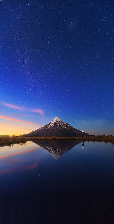 Mt.Egmont (Mt.Taranaki), Taranaki, North Island, New Zealand Mt Taranaki, North Island New Zealand, World Most Beautiful Place, New Zealand Landscape, Wallpaper Earth, Best Iphone Wallpapers, New Zealand Travel, Beautiful Nature Wallpaper, Most Beautiful Cities