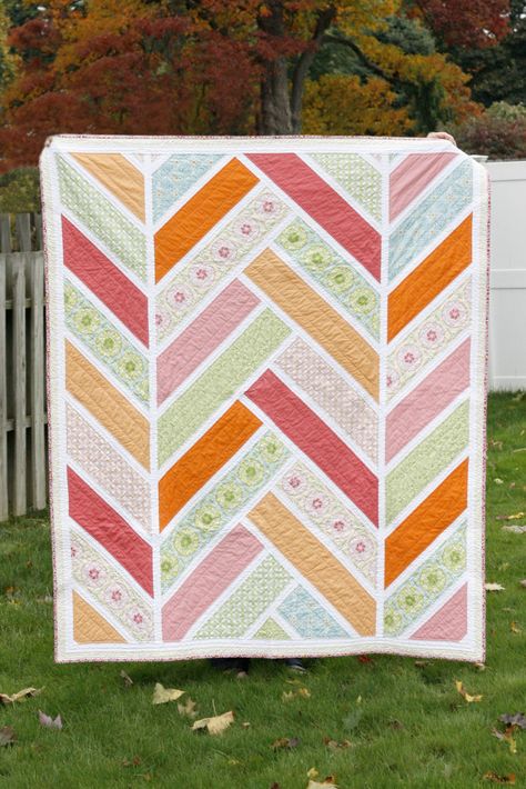 Braid Quilt, Herringbone Quilt, Baby Quilt Pattern, Quilts Decor, Cute Quilts, Triangle Quilt, Diy Quilt, Quilting Tutorials, Quilt Tutorials