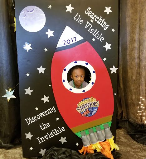 Cuddles, Kisses And Chaos : Space Theme Week برق بنزين, Cardboard Rocket, Space Theme Classroom, Stellar Vbs, Space Crafts For Kids, Diy Rocket, Library Space, Astronaut Party, Astronaut Birthday