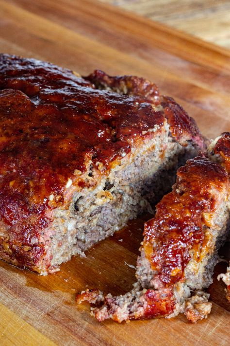 Smoked Meatloaf Recipe, Smoked Meatloaf, Traeger Grill Recipes, Smoked Recipes, Smoker Cooking, Pellet Smoker, Pellet Grill Recipes, Traeger Recipes, Smoked Meat Recipes