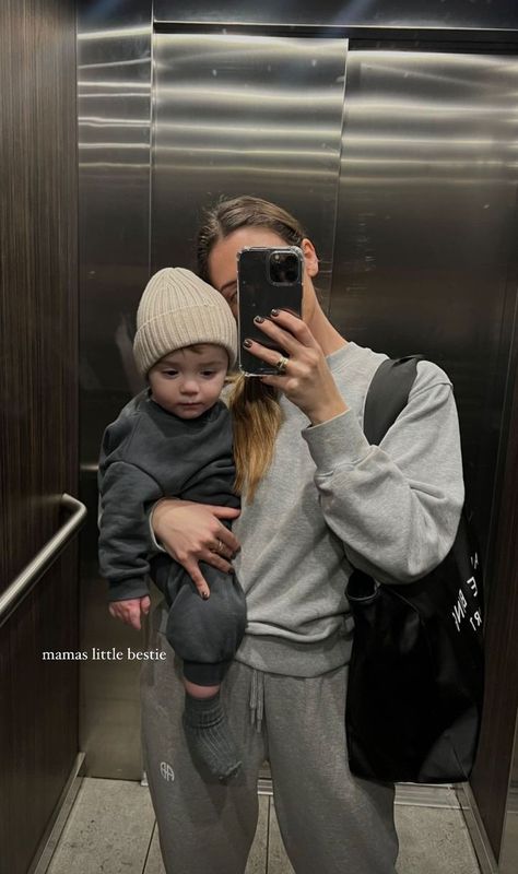 Mom And Son Goals, Mom And Son Aesthetic, Au Pair Aesthetic, Boy Mom Aesthetic, Newborn Quotes, Baby Captions, Baby Pictures Newborn, Family Vibes, Post Insta