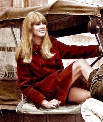 pinterest // prickly pear vintage // vintage coat Pattie Boyd 60s, Pattie Boyd Style, George Harrison Pattie Boyd, Beatles Girl, Pattie Boyd, Marianne Faithfull, 60s 70s Fashion, Swinging Sixties, This Is Your Life