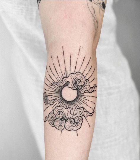 Lightning Tattoo, Woodcut Tattoo, Engraving Tattoo, Wicked Tattoos, Cloud Tattoo, Elbow Tattoos, Sun Tattoos, Small Hand Tattoos, Arm Tattoos For Women