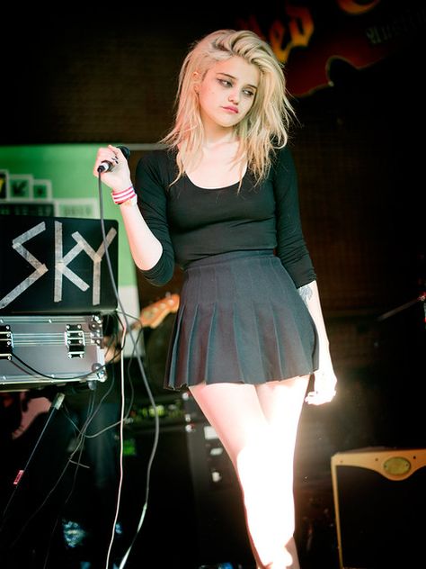 Tumblr Grunge Outfits, Sky Ferreira Style, 2014 Grunge, Outfits 2014, Sky Ferreira, Grunge Tumblr, 2000 Fashion, Evolution Of Fashion, Tumblr Outfits