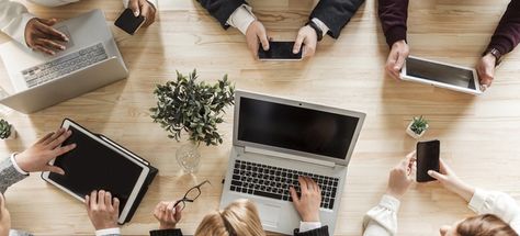 Top view of business people at office | Free Photo #Freepik #freephoto Office Stock Photos, People Working In Office, Communication Pictures, Communications Jobs, Photography Office, Foto Inspo, Office Images, Business Pictures, Business Expansion