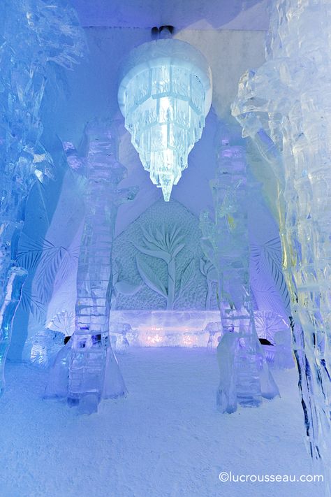 The magical ice hotel in Quebec City Ice Hotel Quebec, Interesting Gadgets, Ice Kingdom, Event Planning Guide, Unusual Wedding Venues, Samuel De Champlain, Quebec City Canada, Ice Palace, Ice Hotel