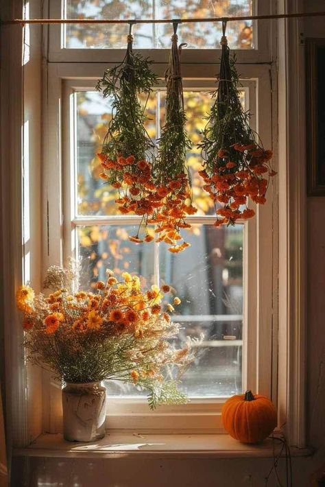 Fall Table Decorations, Home Refresh, Fall Decor Ideas, Autumn Decorating, Elegant Fall, Fall Halloween Decor, Autumn Wreaths, Fall Table, Autumn Aesthetic