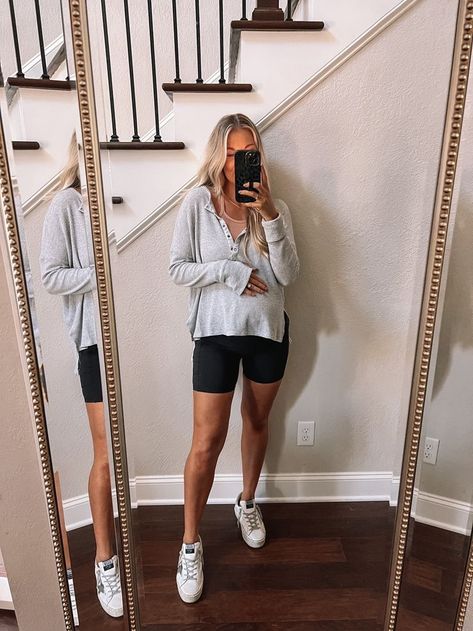 Maternity Athleisure Outfits, Comfy Maternity Outfits, Maternity Workout Clothes, Summer Pregnancy Outfits, Spring Maternity Outfits, Fall Maternity Outfits, Casual Maternity Outfits, Athleisure Outfits Summer, Summer Maternity Fashion