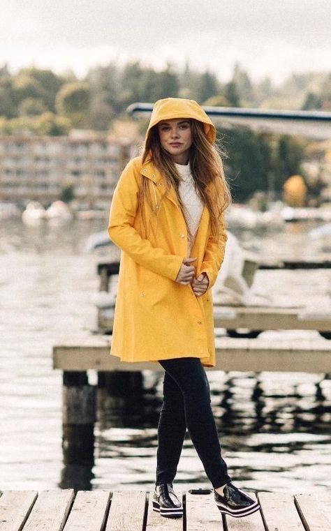 9aa42b31882ec039965f3c4923ce901bdesc51839419ri Yellow Rain Jacket, Yellow Coat, Yellow Raincoat, Rain Jacket Women, Raincoats For Women, Stockholm Fashion, Outfit Look, Fishing Outfits, Rain Wear