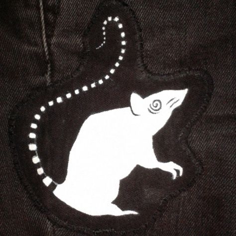 Emilie Autumn plague rat patch. Patch Diy Ideas, Back Patch Ideas, Diy Shirt Patches, Cool Patches Diy, Patches Pants, Patched Jacket, Patch Design Ideas, Punk Patch Ideas, Diy Patch