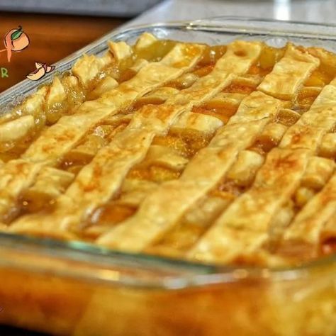 Peach Cobbler Pie, Can Peach Cobbler, Canned Peach Cobbler Recipe, Old Fashioned Peach Cobbler, Best Peach Cobbler, Homemade Peach Cobbler, Cobbler Recipes Easy, Southern Peach Cobbler, Easy Peach Cobbler Recipe