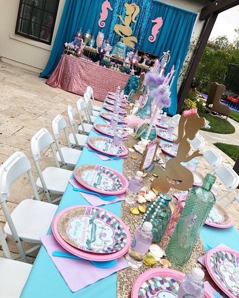 Mermaid Table Decorations, Decor For Events, Big Sequins, Magical Party, Mermaid Theme Birthday Party, Ninja Party, Sequin Tablecloth, Elegant Wedding Reception, Dinner Party Table