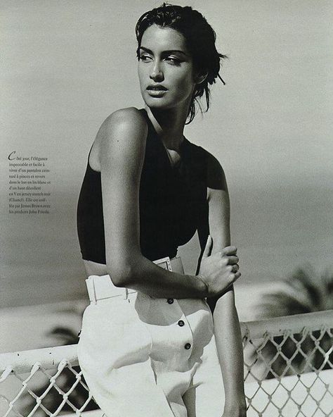 Yasmeen﻿ Ghauri for Marie Claire France, June 1995 Photographed by Jacques Olivar Fashion Edito 90s Outfit Inspiration, Yasmeen Ghauri, Shalom Harlow, Models 90s, Stephanie Seymour, 90s Supermodels, 90s Models, Helena Christensen, 90s Hairstyles