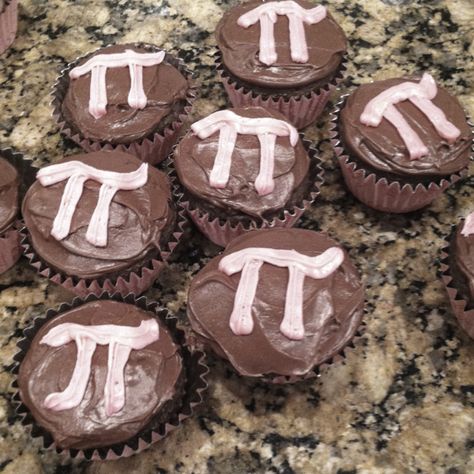 pi day pi day....  Especially since Pi and chocolate have been our code words for years!! Pi Day Dessert Ideas, Pi Day Snacks For School, Pi Day Celebration Ideas, Pi Day Treats, Pi Day Food, Liczba Pi, Pie For Pi Day, Code Words, Pi Pie