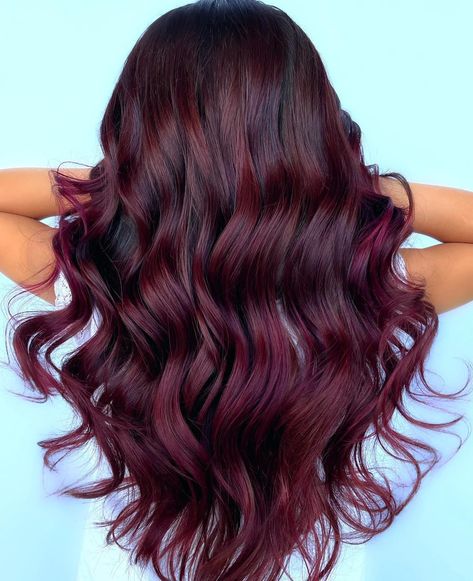 Colorhair Haircolor, Hair Color Ideas Trendy, Hair Color Cherry Coke, Pelo Color Borgoña, Amazing Hair Color, Pelo Color Vino, Burgandy Hair, Fav Hairstyles, Red Balayage Hair