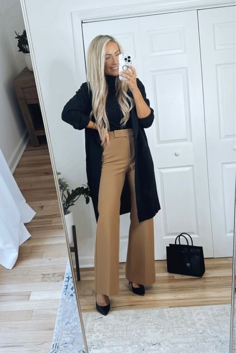 Business Casual Outfits For Women Neutral, Work Dress Pants Women, Sophisticated Business Outfits, Womens Outfits With Belts, Fall Office Wear Women, Clinic Manager Outfit, Womens Office Attire Business Professional, Polished Work Looks, Casual Jeans Outfit For Work Winter