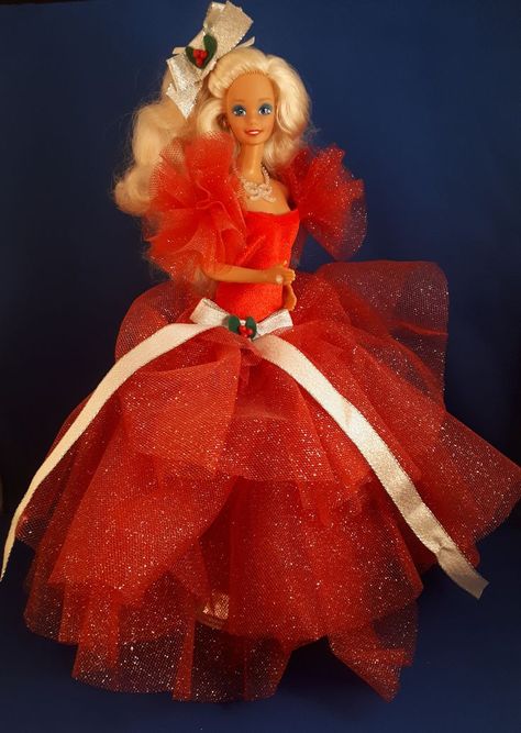 Happy Holidays Barbie, Winter Princess, Christmas Barbie, Holiday Barbie, Happy Holiday, Barbie Fashion, Happy Holidays, Sleeping Beauty, Aurora Sleeping Beauty