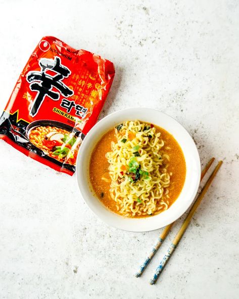 Noodles Ramen, Ramen Noodle Recipes Easy Peanut Butter, Shin Ramen, Ramen Noodle Hacks Peanut Butter, Peanut Butter Instant Ramen, Peanut Butter Noodles Recipe, Ramen Ingredients, Nongshim Ramen, Korean Noodles