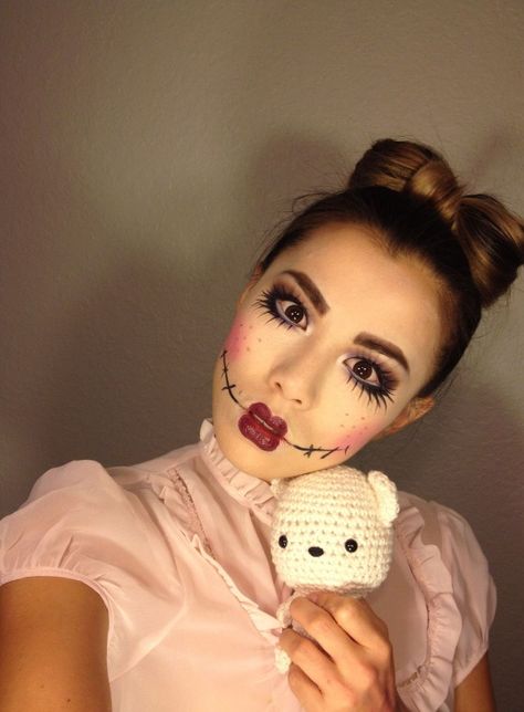 Halloween Rag Doll makeup Rag Doll Makeup, Scary Doll Makeup, Creepy Doll Makeup, Doll Makeup Halloween, Karneval Diy, Doll Face Makeup, Makeup Doll, Creepy Halloween Makeup, Doll Halloween Costume