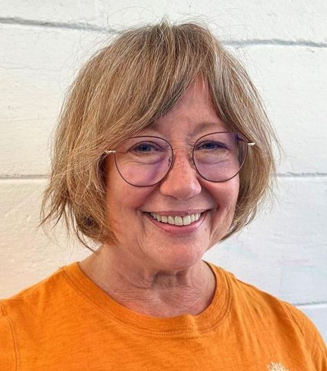 Face Framing Shaggy Bob for Women Over 50 Bob Hairstyles With Curtain Bangs, Short Hair With Glasses, Hair With Glasses, Ways To Style Short Hair, Bob Cuts For Women, Hair Styles For Older Women, Hairstyles With Curtain Bangs, Bob With Curtain Bangs, Natural Dark Blonde