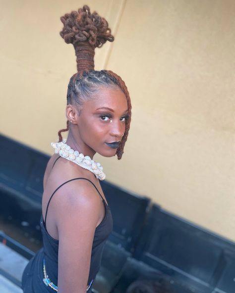 Glam Loc Styles, Pinapple Hairstyle With Locs, Loc Pineapple Style, Pineapple Locs Style, Pineapple Ponytail With Locs, Loc Pineapple Ponytail, Pineapple Loc Style Women, Pineapple Loc Style, Loc Pineapple