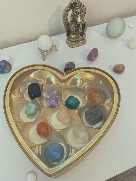 Crystal Chocolate Box Heart, Crystal Heart Box, Valentines Day Chocolate, Goblincore Aesthetic, Chocolate Boxes, Crystal Vibes, Upcycle Clothes Diy, Crystal Aesthetic, Chaotic Neutral