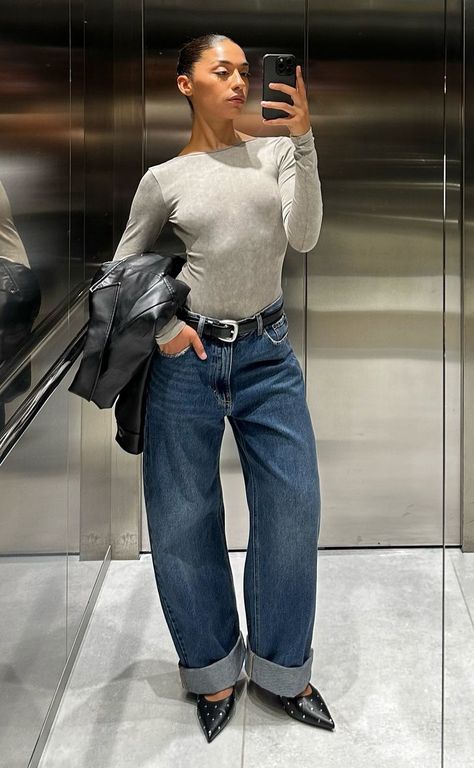 Crop Jeans Outfit Fall, 12 Degrees Celsius Outfit, Cuffed Wide Leg Jeans Outfit, Cuff Jeans Outfit, Wide Leg Cuffed Jeans Outfit, Cuffed Jeans Outfit 2024, Legging Jeans Outfit, Wide Leg Jeans Outfit Winter, Cuffed Jeans Outfit