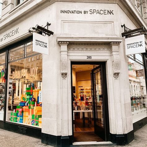 Space NK Regent Street Check more at https://beautyemp.store/space-nk-regent-street/ Regent Street, London Shopping, Retail Concepts, London Baby, Best Beauty Products, Space Nk, Covent Garden, Shopping Day, Bad Boy