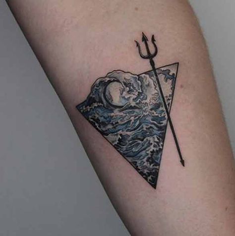 Water element tattoo by @mafriciinc Water Element Tattoo, Rock Tattoos, Simple Wave Tattoo, Element Tattoo, Pisces Tattoo Designs, Tattoo Guide, Wave Tattoo Design, Pisces Tattoo, Barber Logo