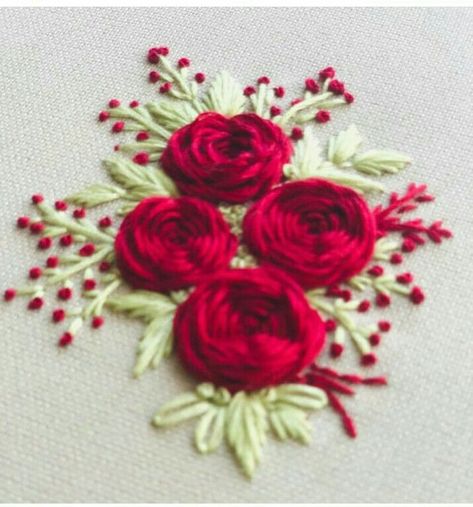 embroidery ideas Hand Embroidery Motifs, Red Flower Embroidery, Rose Embroidery Designs, Patterns Flowers, Hand Embroidery Patterns Flowers, Hand Embroidery Videos, Diy Embroidery Patterns, Flowers Embroidery, Embroidery Hand